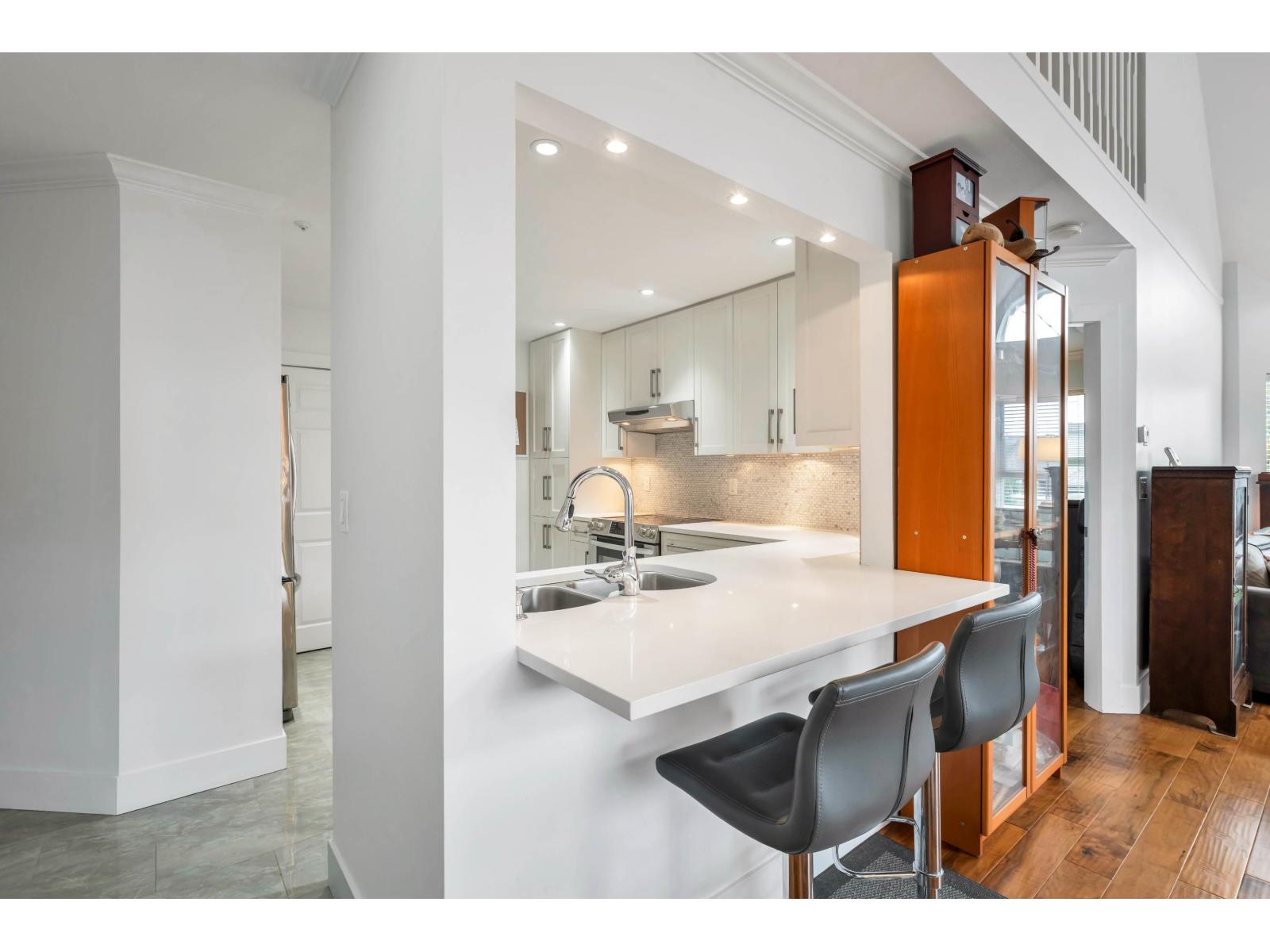 303 12088 66 Avenue, Surrey, British Columbia  V3W 1Z9 - Photo 10 - R3107185