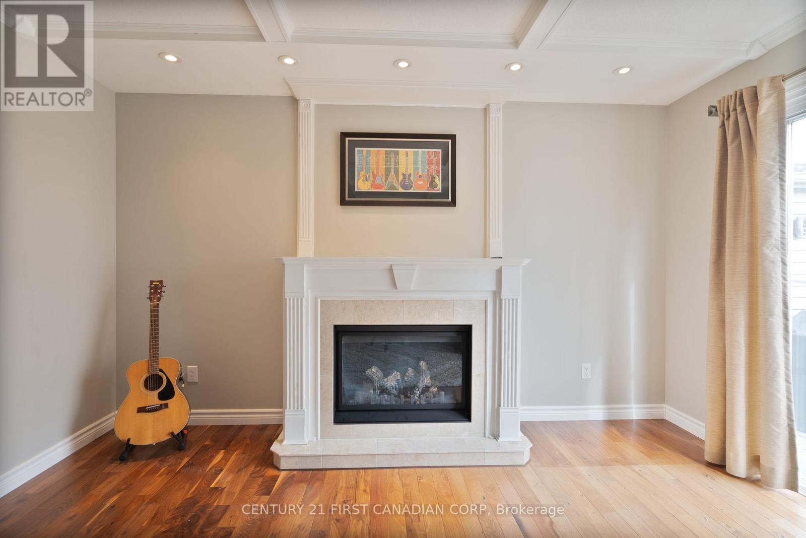 327 Everglade Crescent, London North, Ontario  N6H 4M7 - Photo 9 - X12966182