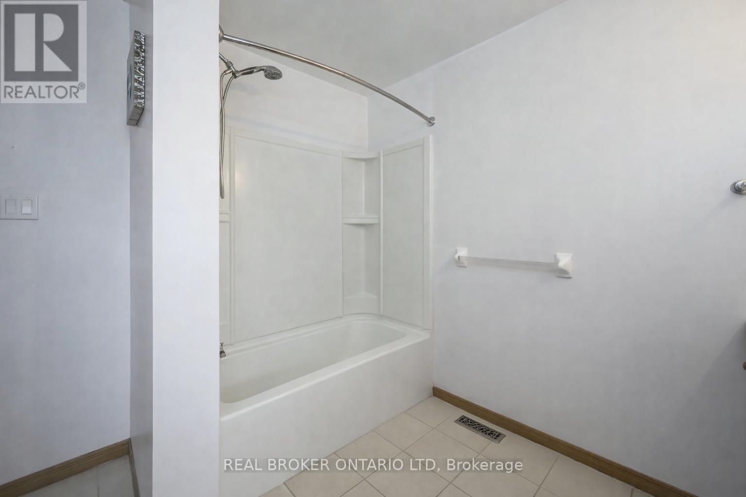 26 - 195 Barker Street, London East, Ontario  N5Y 1Y2 - Photo 28 - X12966336