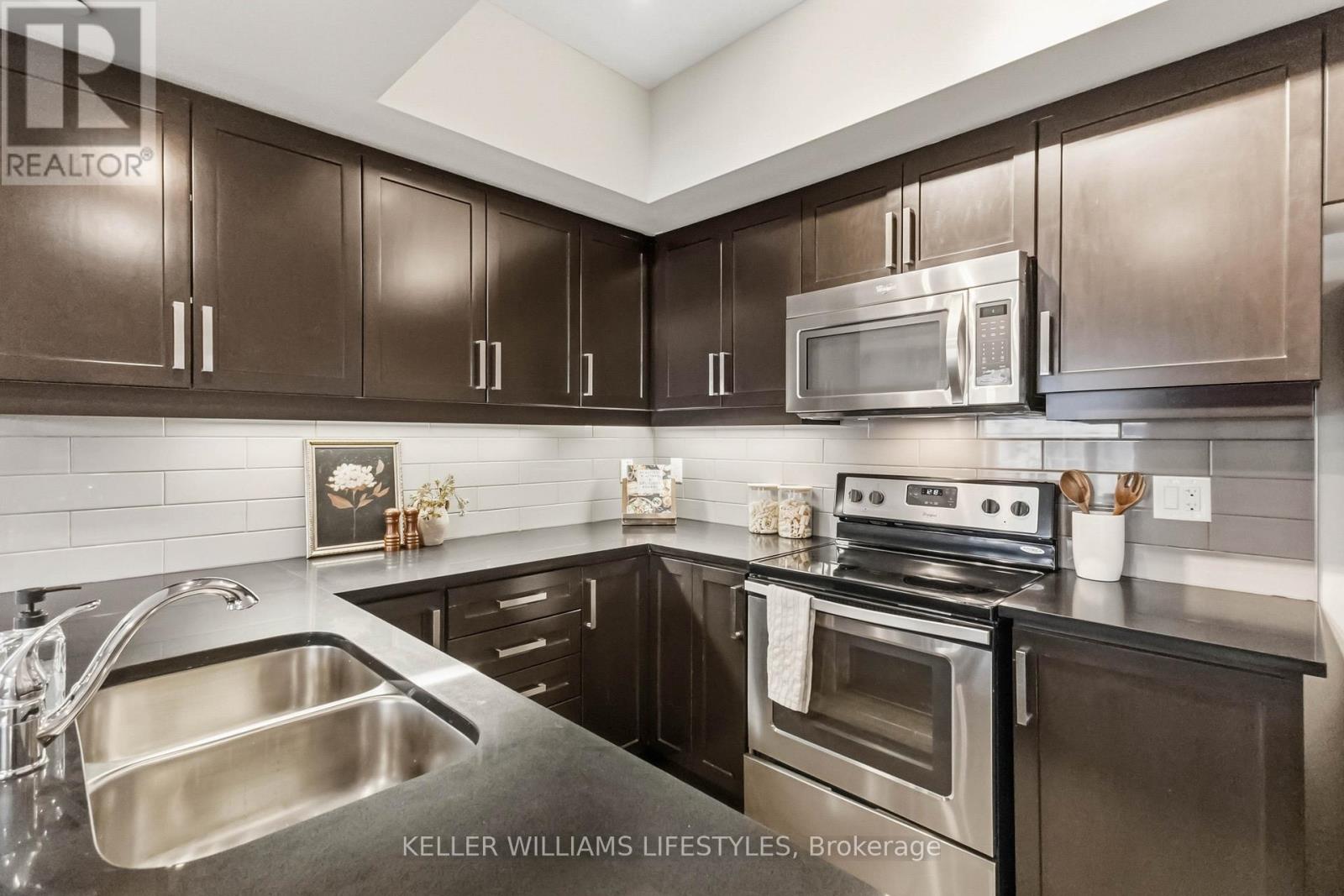 305 - 89 Ridout Street S, London South, Ontario  N6C 3X2 - Photo 25 - X12966440