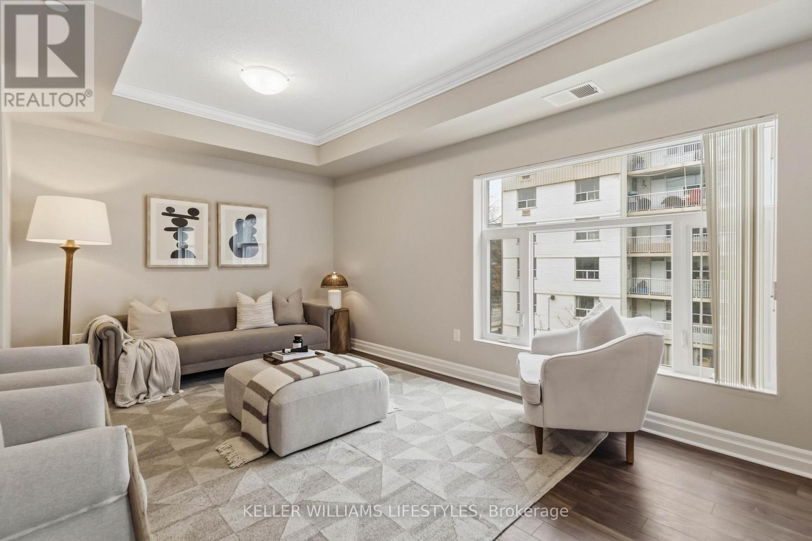 305 - 89 Ridout Street S, London South, Ontario  N6C 3X2 - Photo 5 - X12966440