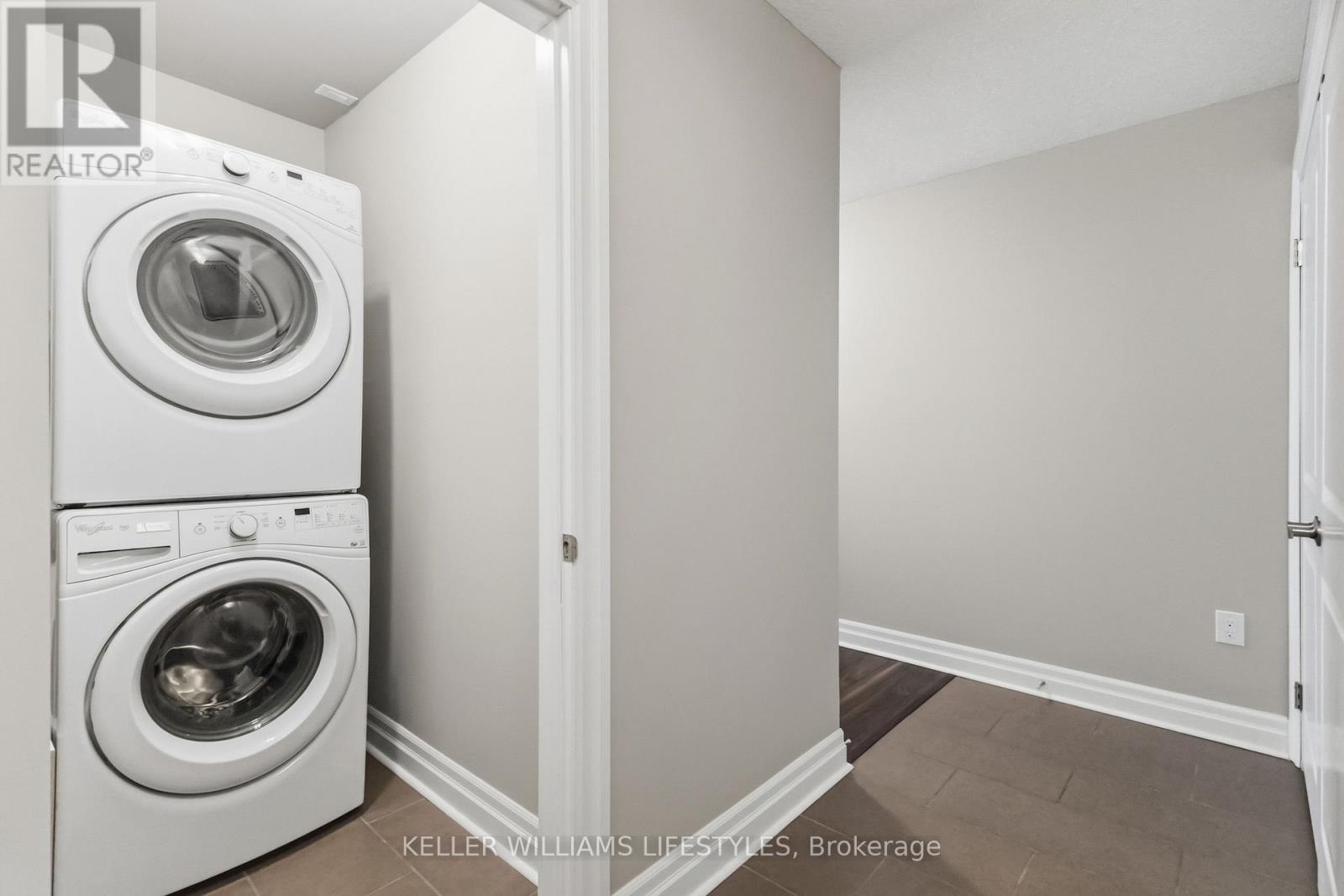 305 - 89 Ridout Street S, London South, Ontario  N6C 3X2 - Photo 8 - X12966440