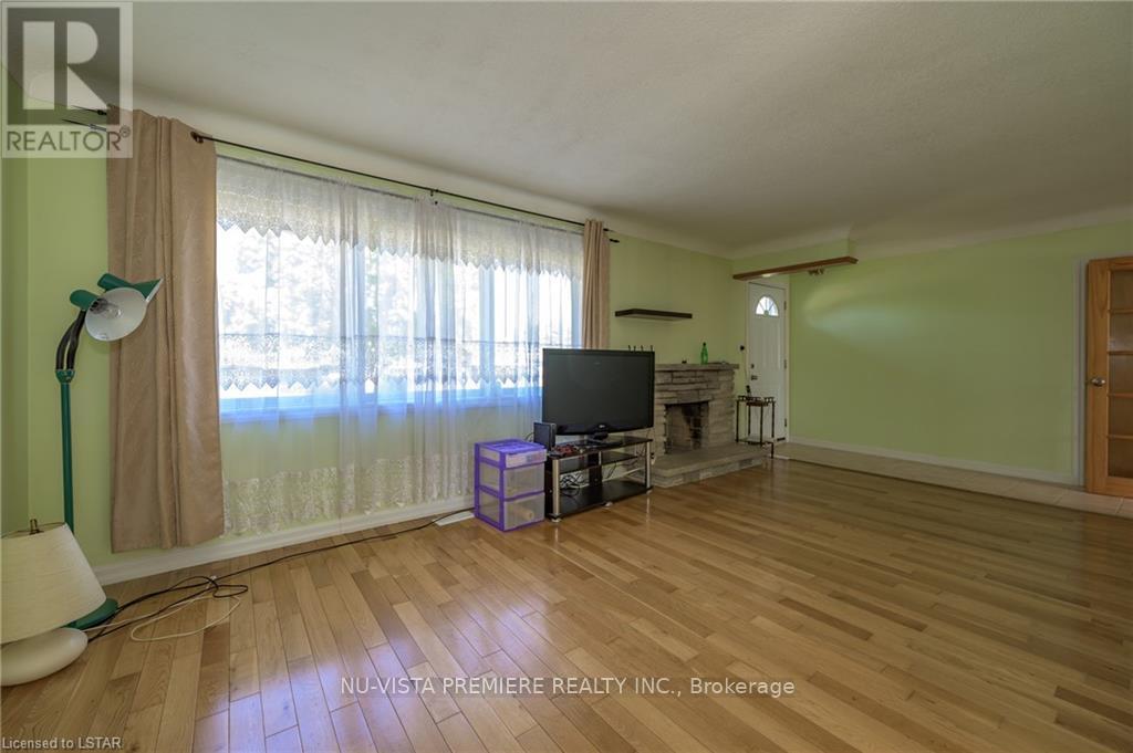 230 Burlington Street, London South, Ontario  N5Z 3W4 - Photo 3 - X12966484