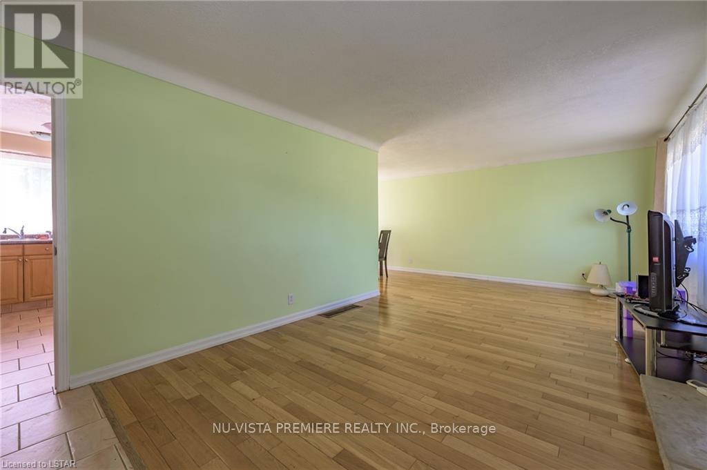 230 Burlington Street, London South, Ontario  N5Z 3W4 - Photo 6 - X12966484