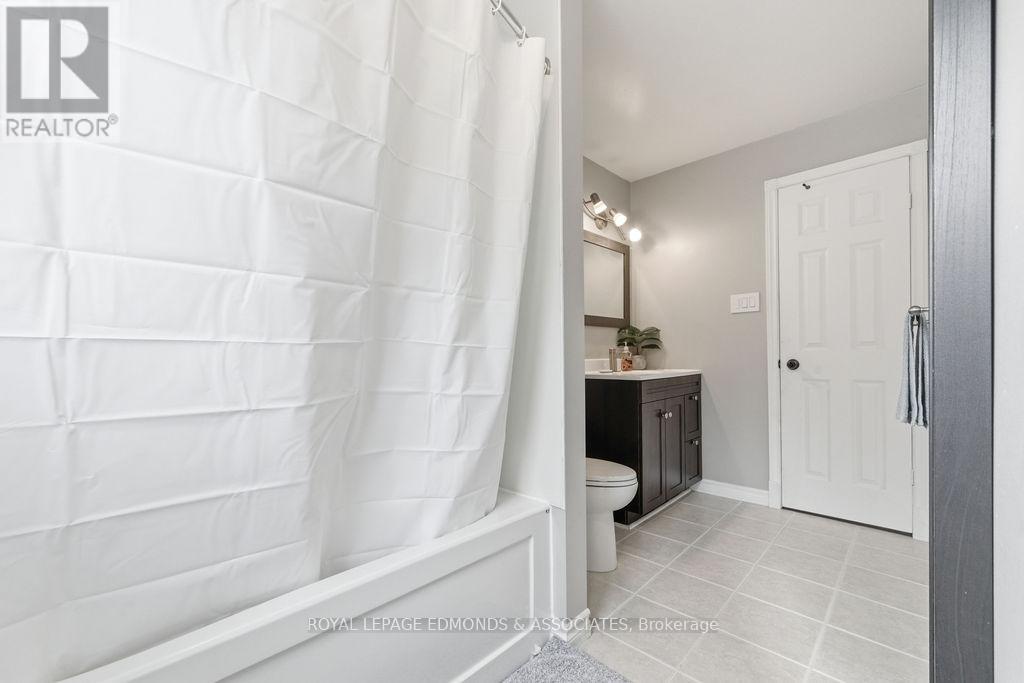 65 Armstrong Road, Petawawa, Ontario  K8H 2S2 - Photo 28 - X12966194