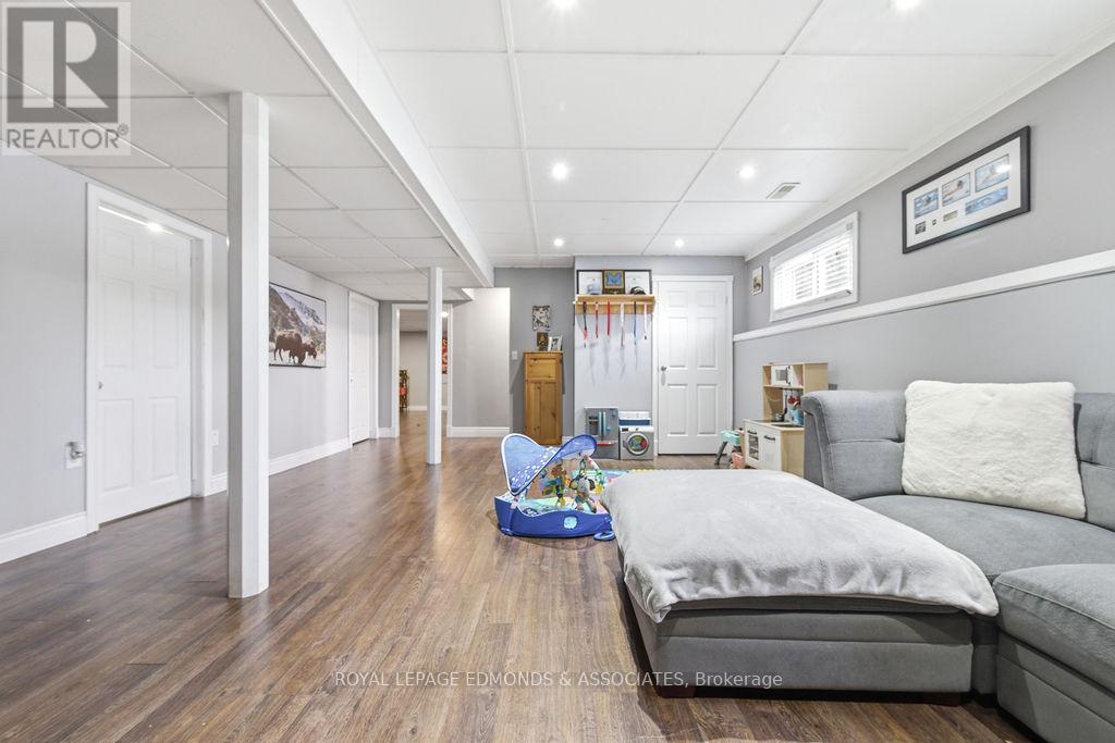 65 Armstrong Road, Petawawa, Ontario  K8H 2S2 - Photo 30 - X12966194