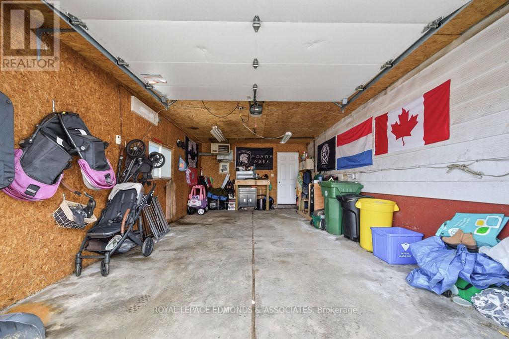 65 Armstrong Road, Petawawa, Ontario  K8H 2S2 - Photo 38 - X12966194