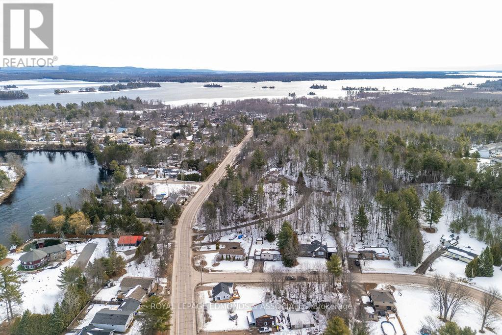 65 Armstrong Road, Petawawa, Ontario  K8H 2S2 - Photo 39 - X12966194