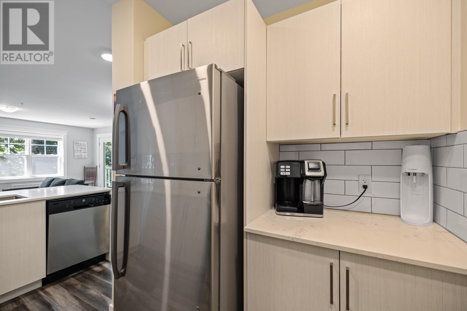 204 29 Stratford Road, Stratford, Prince Edward Island  C1B 1T4 - Photo 8 - 202606437