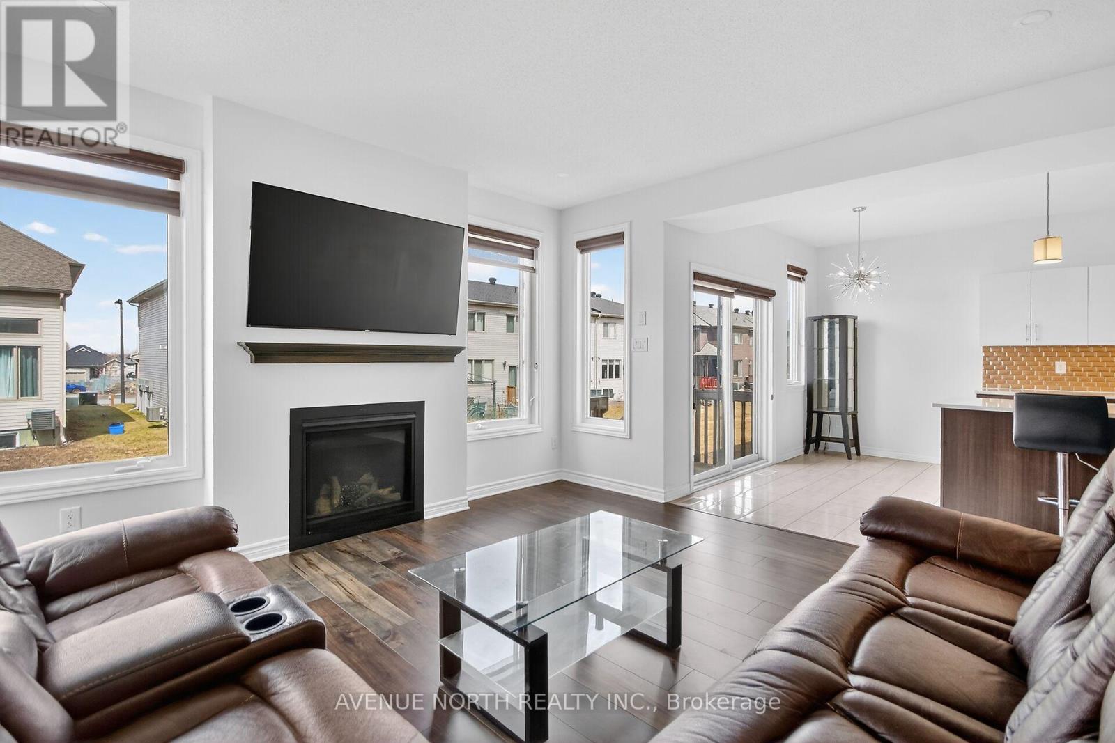 110 Dun Skipper Drive, Ottawa, Ontario  K1X 0G1 - Photo 10 - X12966170