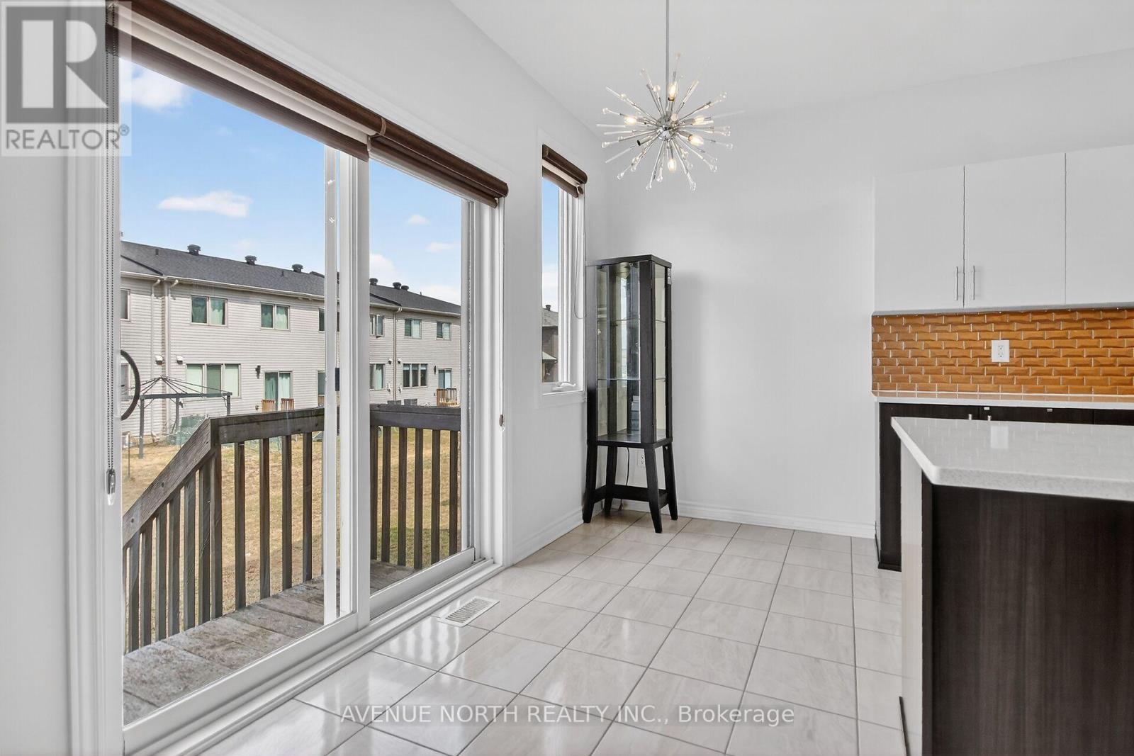 110 Dun Skipper Drive, Ottawa, Ontario  K1X 0G1 - Photo 12 - X12966170