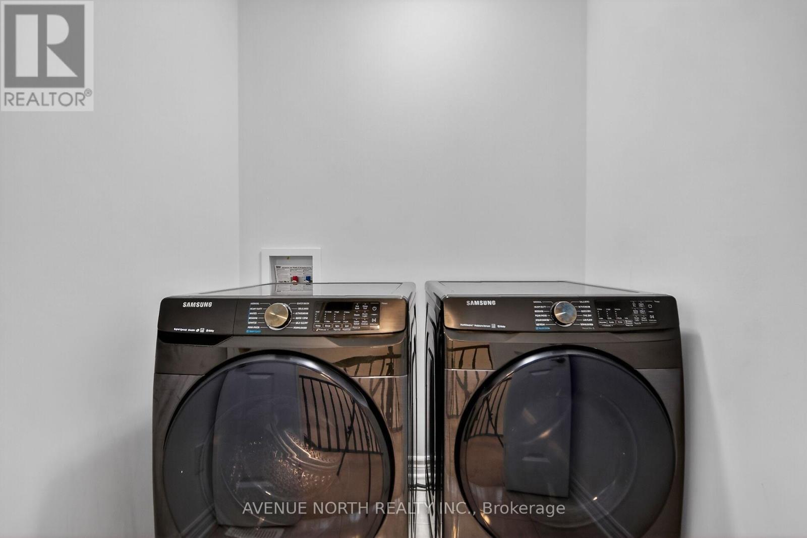 110 Dun Skipper Drive, Ottawa, Ontario  K1X 0G1 - Photo 33 - X12966170