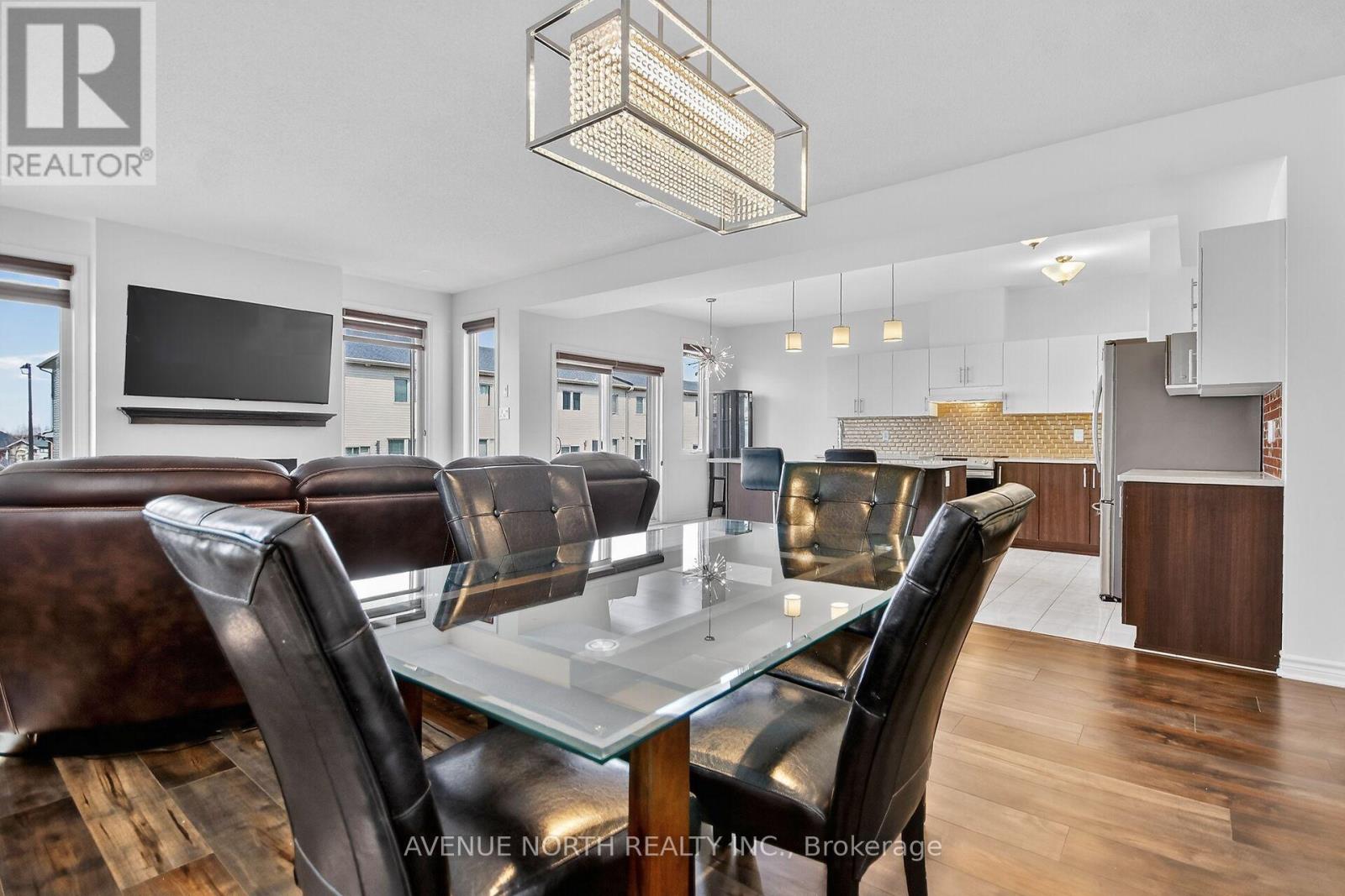 110 Dun Skipper Drive, Ottawa, Ontario  K1X 0G1 - Photo 7 - X12966170