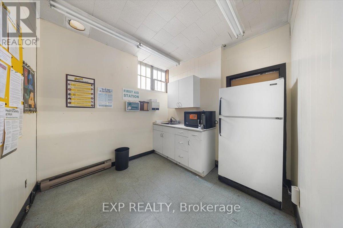 19 Chambers Street, Smiths Falls, Ontario  K7A 2Y3 - Photo 21 - X12966218