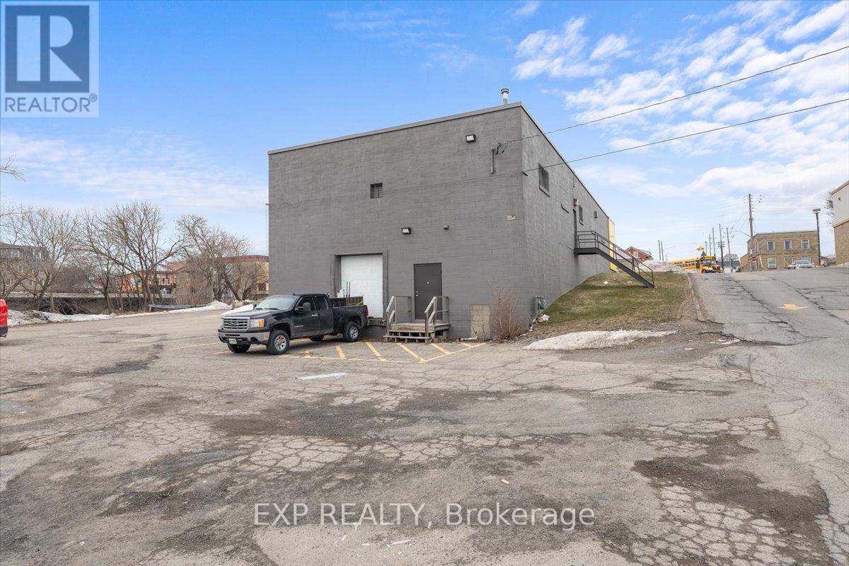 19 Chambers Street, Smiths Falls, Ontario  K7A 2Y3 - Photo 28 - X12966218