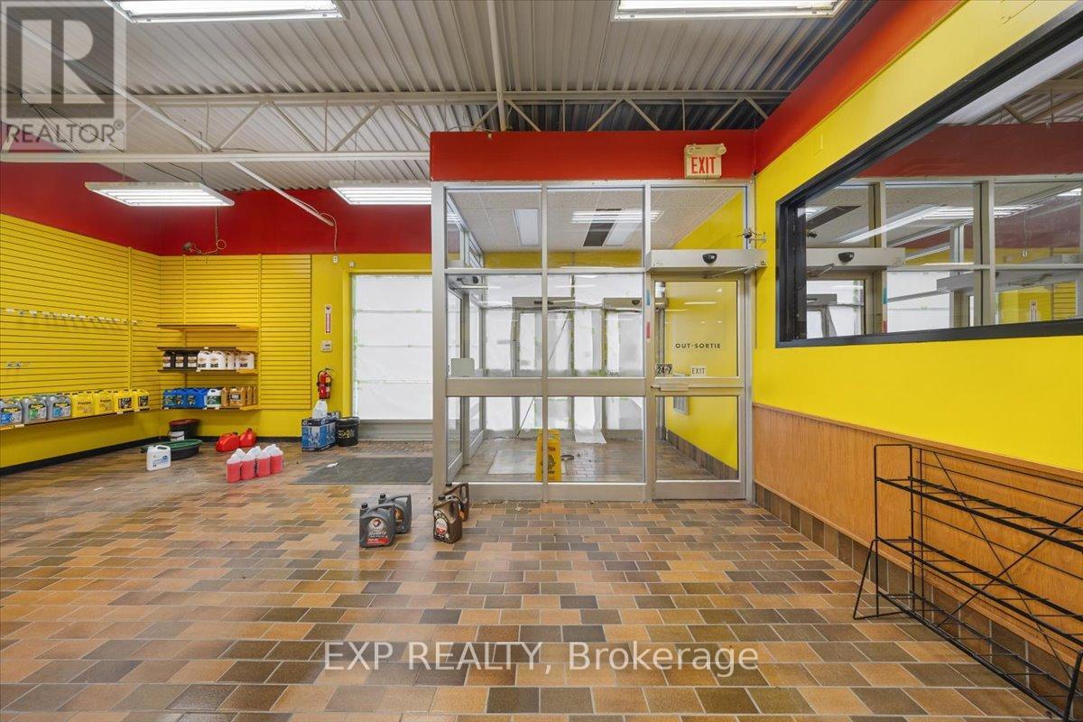 19 Chambers Street, Smiths Falls, Ontario  K7A 2Y3 - Photo 3 - X12966218