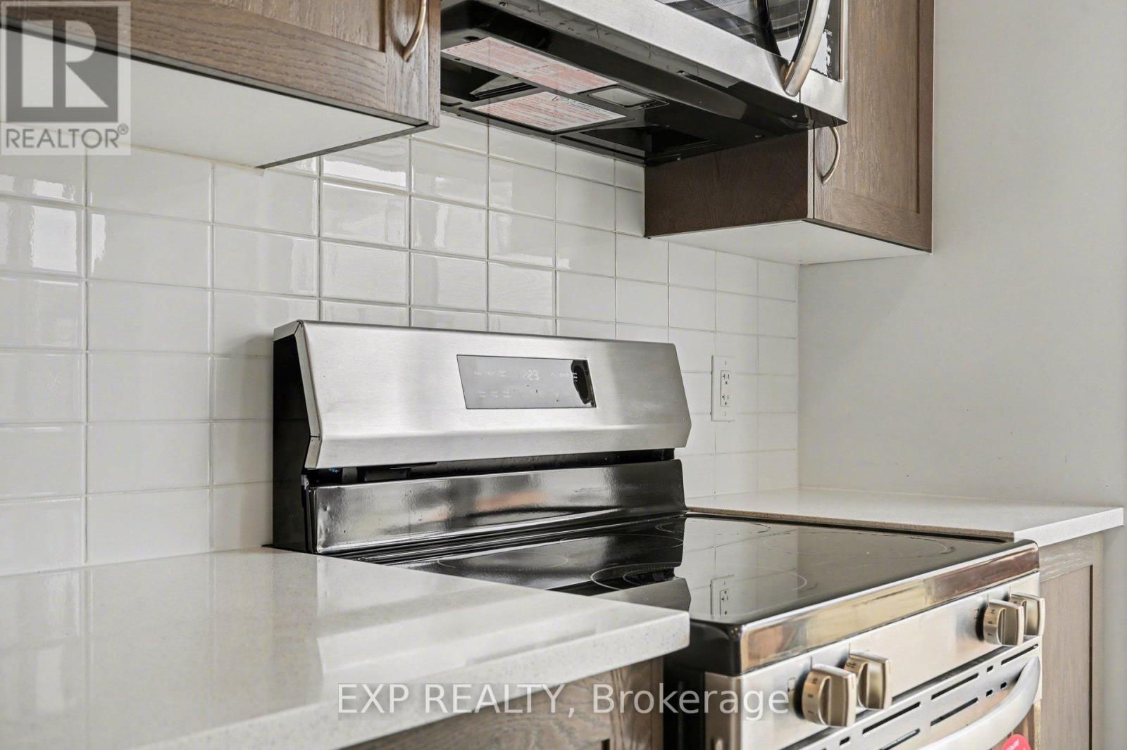 98 Osler Street, Ottawa, Ontario  K2W 0K8 - Photo 12 - X12966520