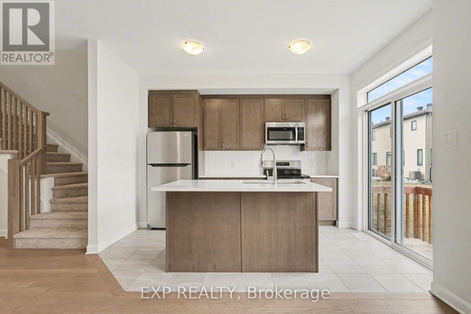 98 Osler Street, Ottawa, Ontario  K2W 0K8 - Photo 7 - X12966520