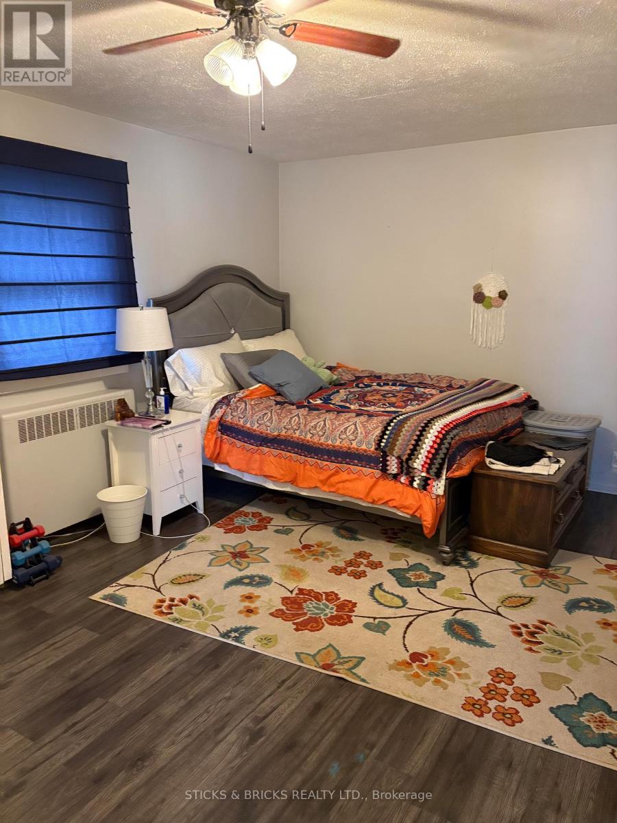 6088 Dorchester Road, Niagara Falls, Ontario  L2G 5T2 - Photo 14 - X12966270