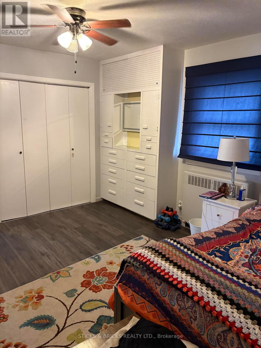 6088 Dorchester Road, Niagara Falls, Ontario  L2G 5T2 - Photo 15 - X12966270