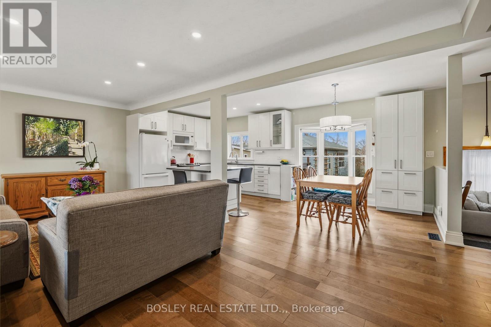 47 Albany Drive, St. Catharines, Ontario  L2N 3T7 - Photo 4 - X12966280