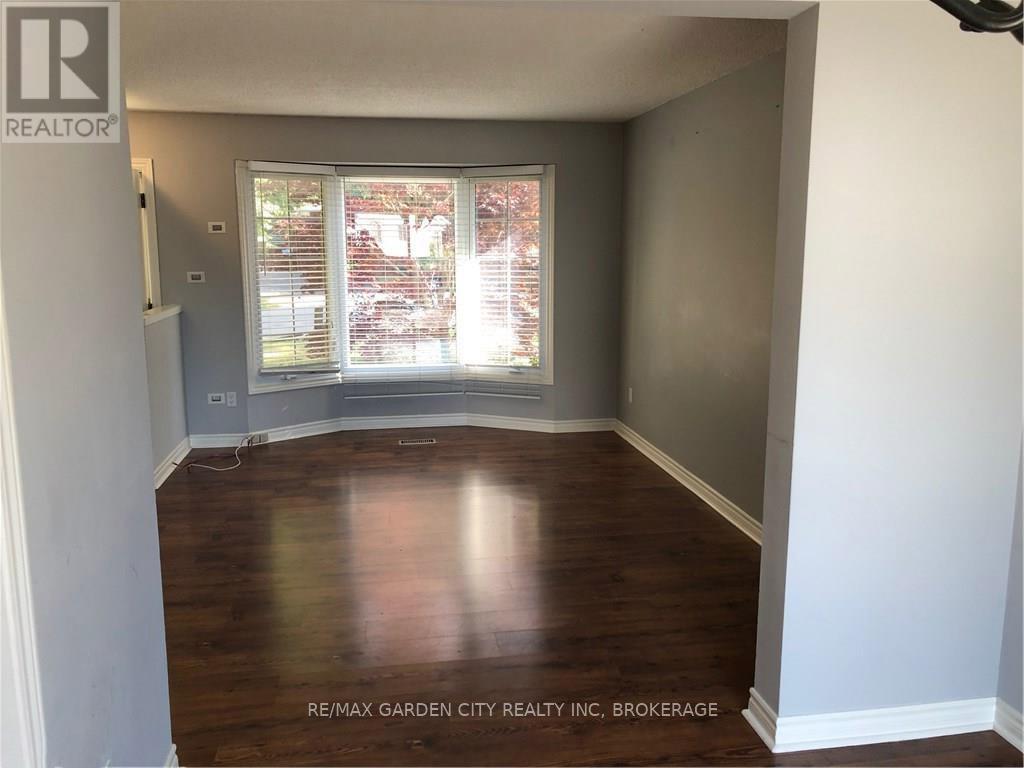 29 St. Hilda's Court, St. Catharines, Ontario  L2R 7H1 - Photo 3 - X12966422