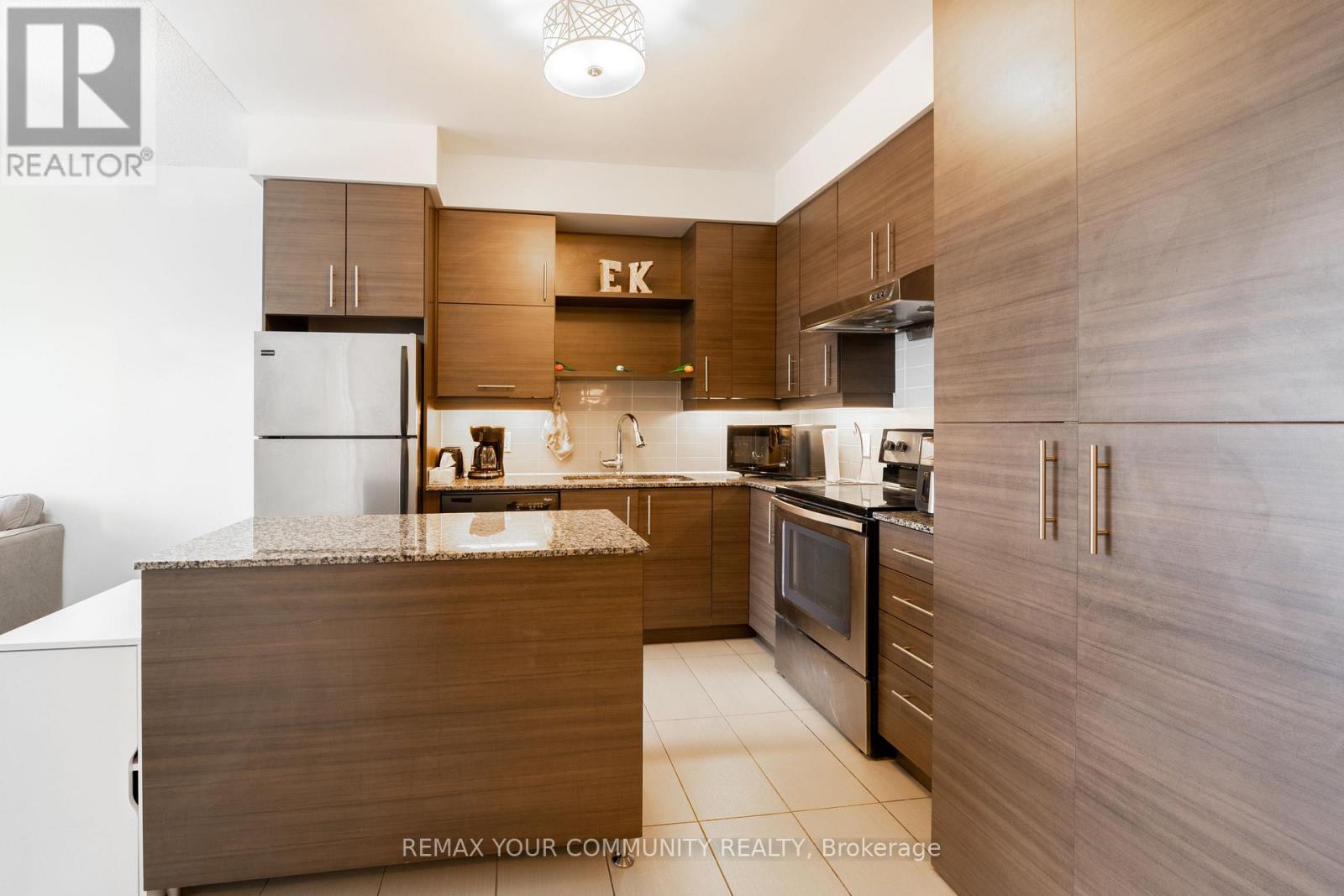 520 - 325 South Park Road, Markham, Ontario  L3T 0B8 - Photo 10 - N12963578