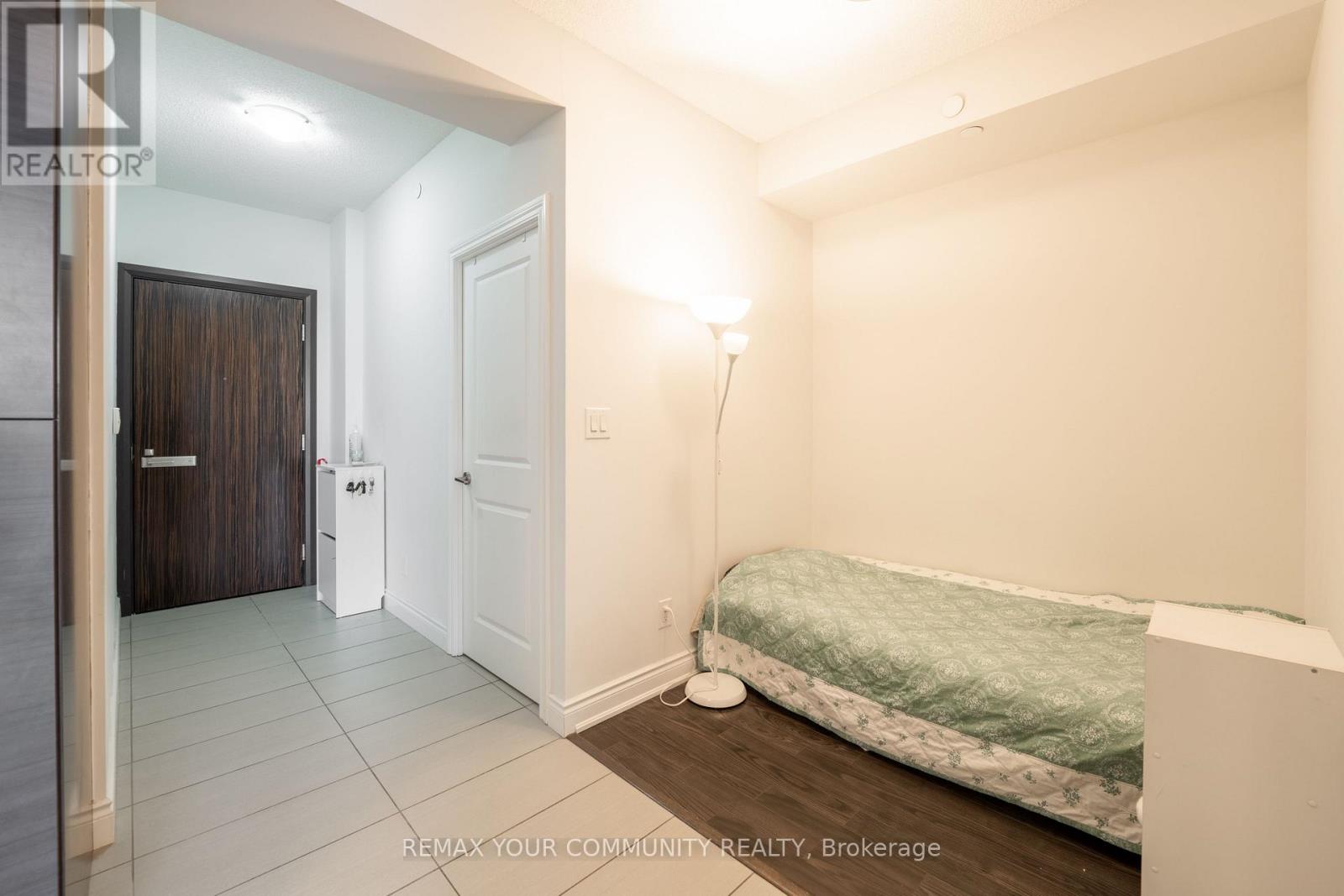 520 - 325 South Park Road, Markham, Ontario  L3T 0B8 - Photo 7 - N12963578