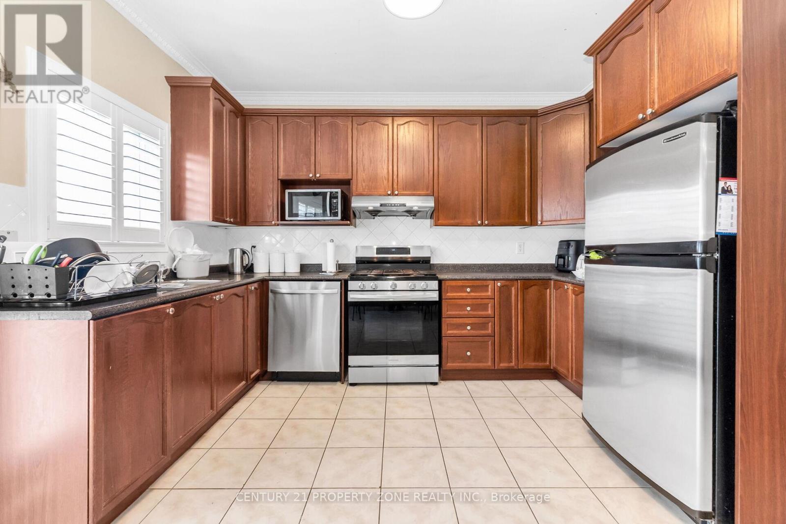 16 Armitage Crescent, Ajax, Ontario  L1T 4G6 - Photo 14 - E12965488