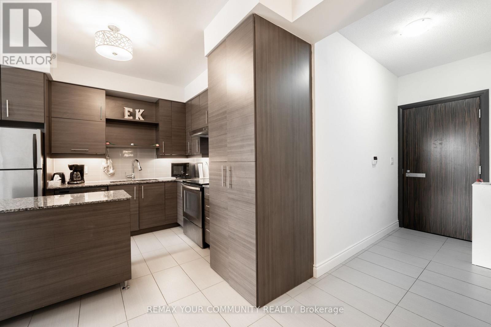 520 - 325 South Park Road, Markham, Ontario  L3T 0B8 - Photo 6 - N12963578