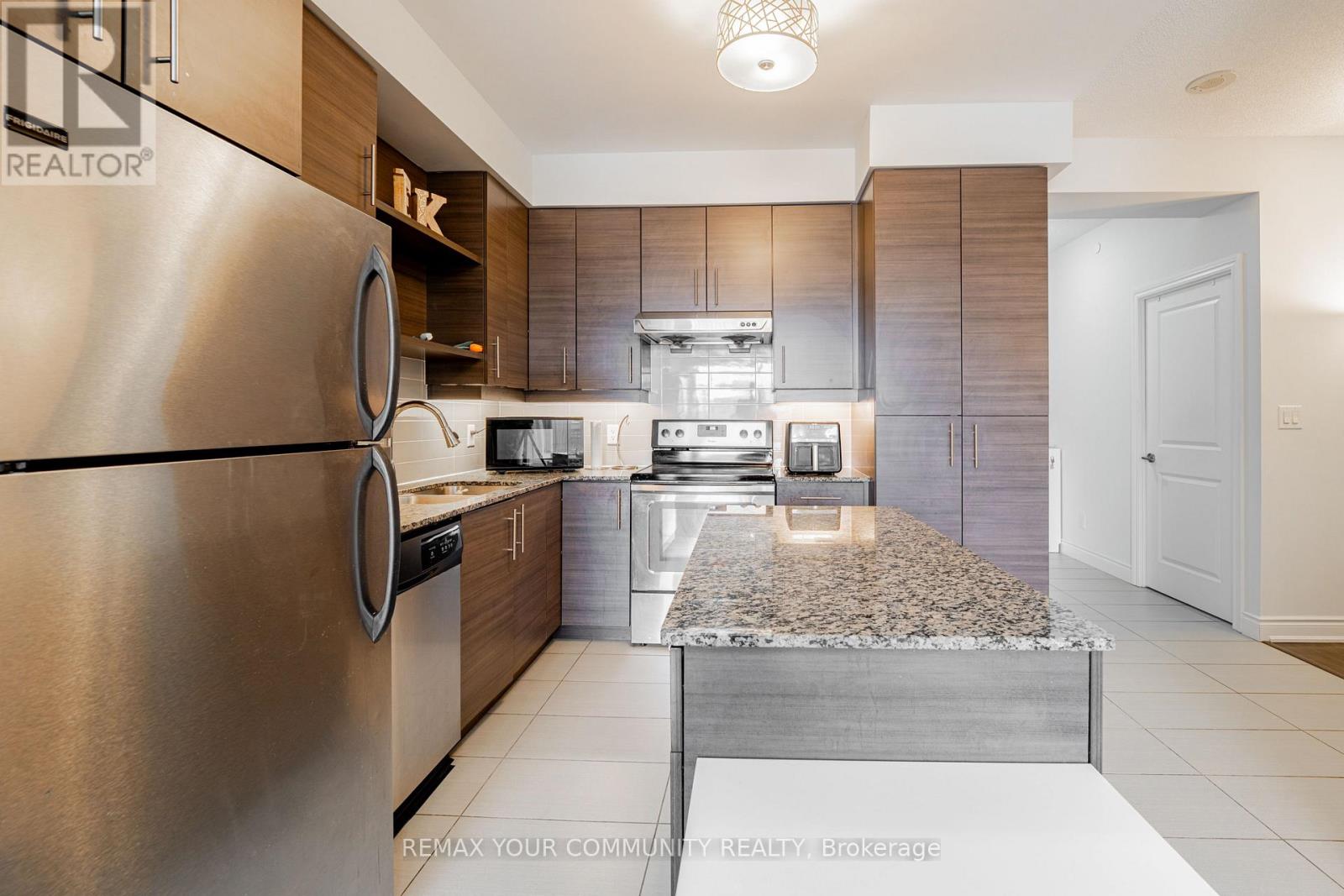 520 - 325 South Park Road, Markham, Ontario  L3T 0B8 - Photo 13 - N12963578