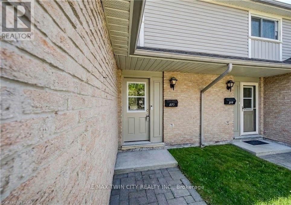 277 Pioneer Drive, Kitchener, Ontario  N2P 1M9 - Photo 2 - X12846318
