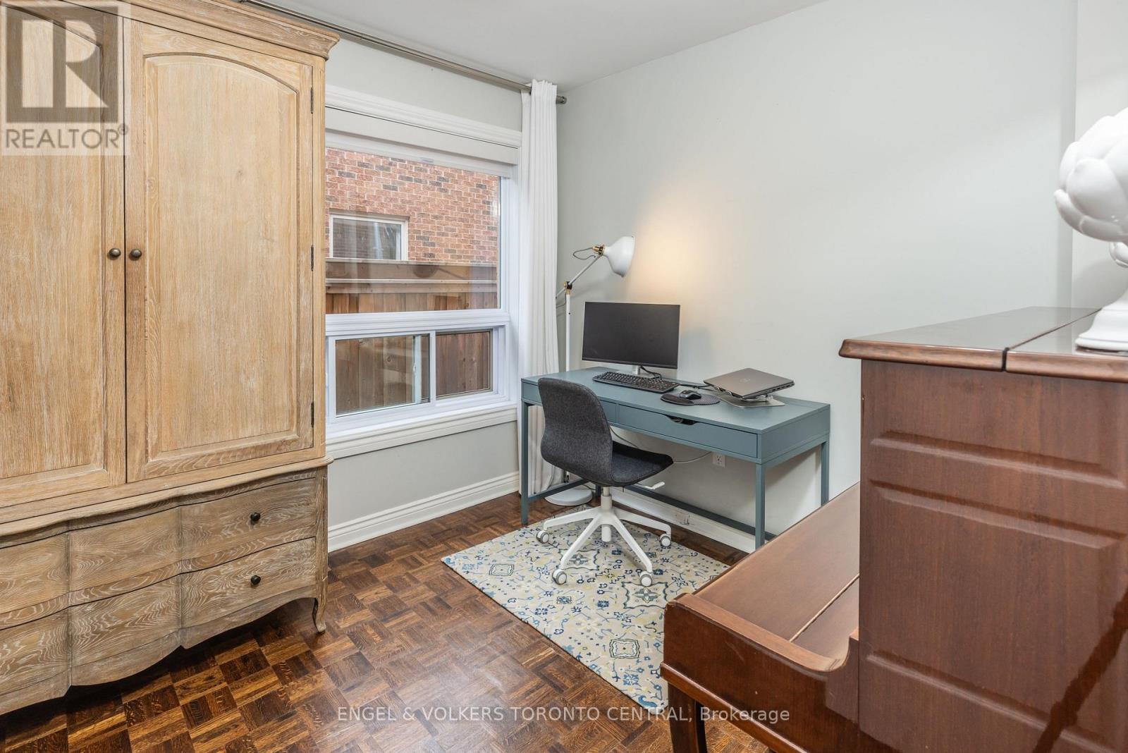 433 Lavas Road, Newmarket, Ontario  L3Y 8H4 - Photo 17 - N12961650