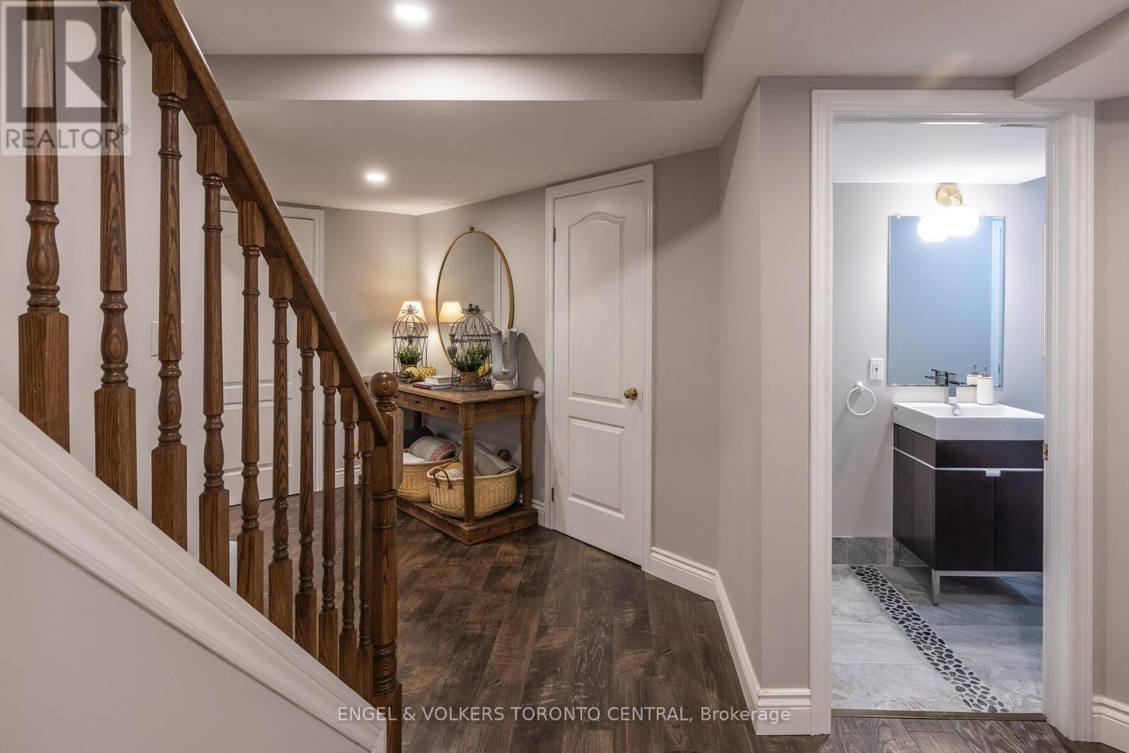 433 Lavas Road, Newmarket, Ontario  L3Y 8H4 - Photo 42 - N12961650