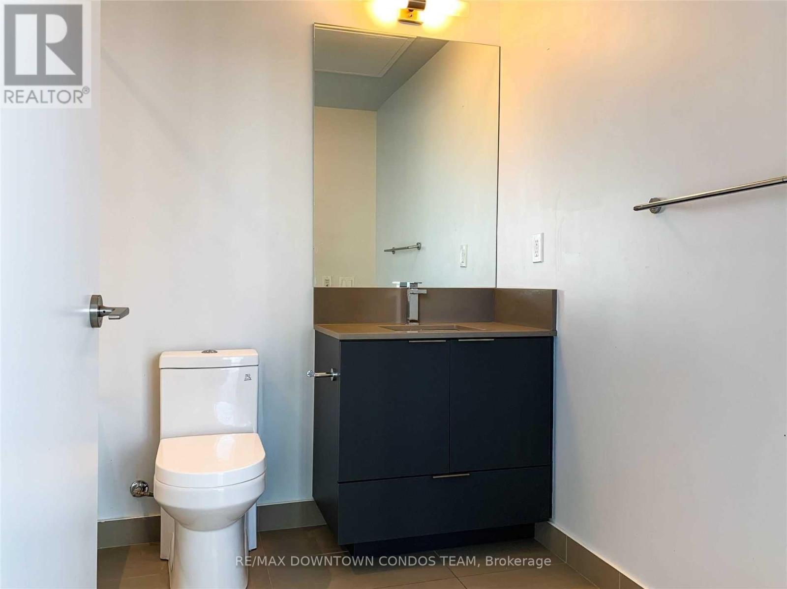 3210 - 181 Dundas Street E, Toronto, Ontario  M5A 0N5 - Photo 4 - C12966190