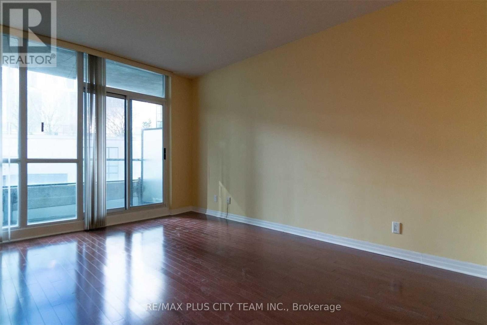 Unknown Address, ,     - Photo 2 - C12966196