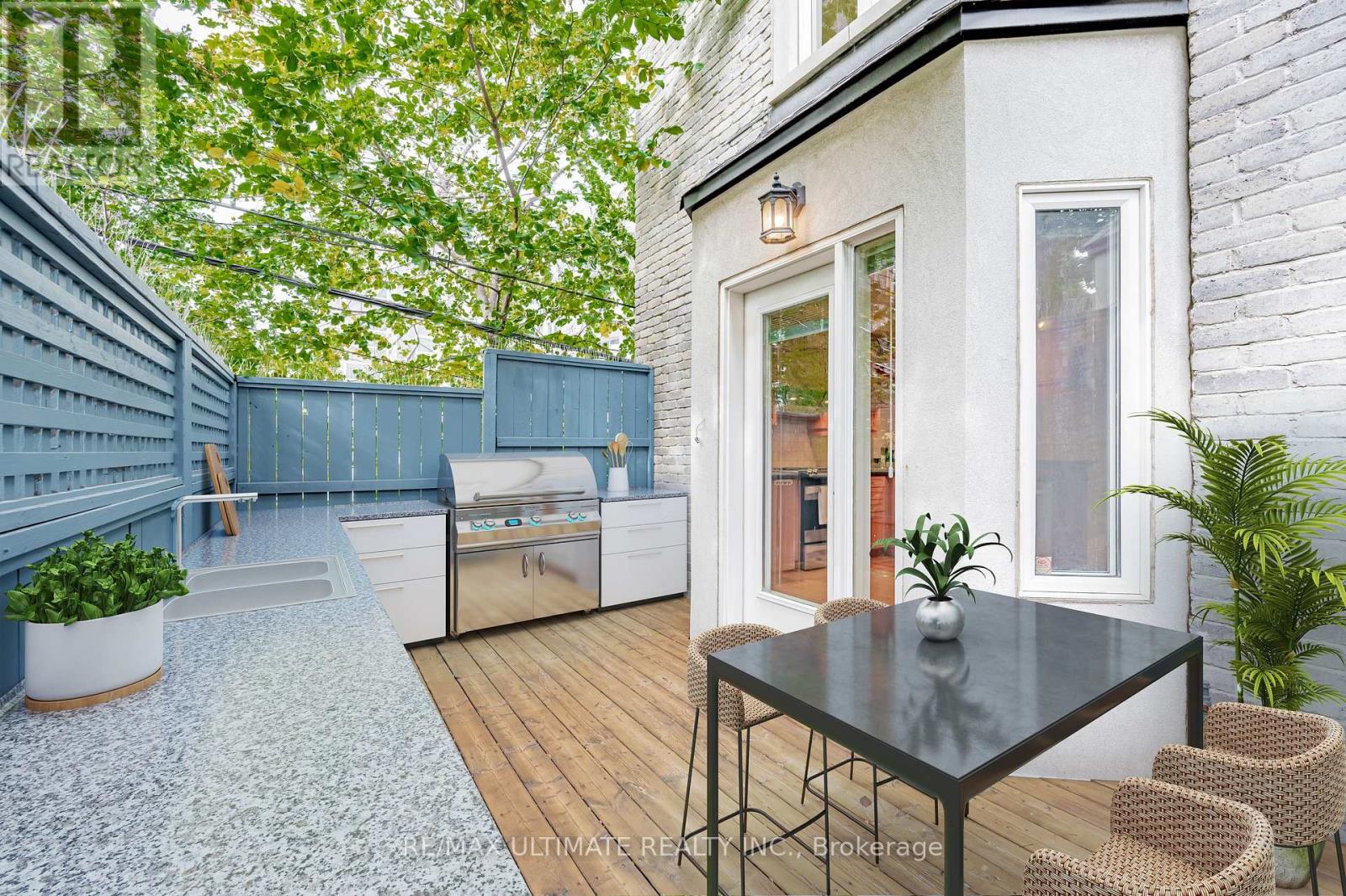 23 Annex Lane, Toronto, Ontario  M5R 3V2 - Photo 6 - C12966222