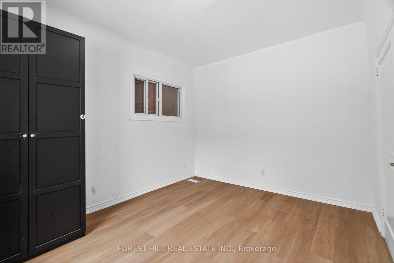 7 Ellsworth Avenue, Toronto, Ontario  M6G 2K4 - Photo 6 - C12966238