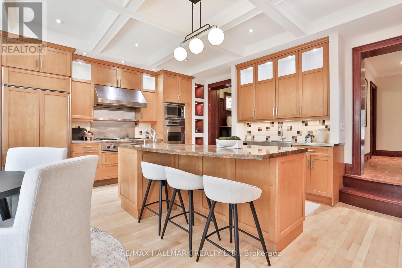 30 Oswald Crescent, Toronto, Ontario  M4S 2H6 - Photo 10 - C12966258