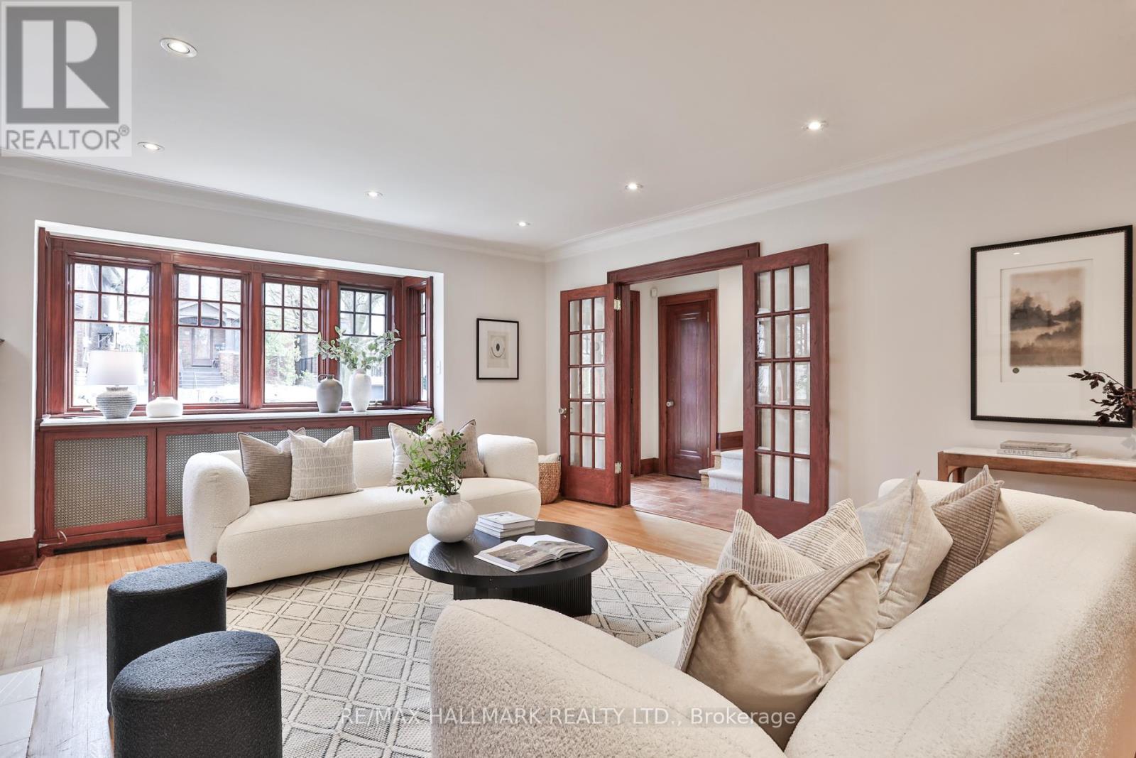 30 Oswald Crescent, Toronto, Ontario  M4S 2H6 - Photo 2 - C12966258