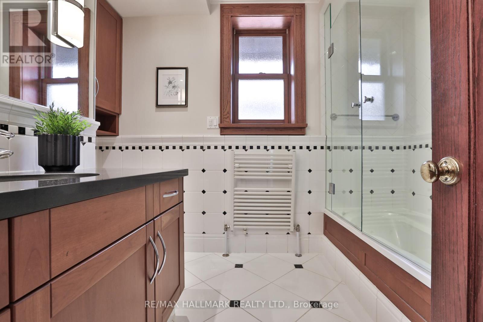 30 Oswald Crescent, Toronto, Ontario  M4S 2H6 - Photo 27 - C12966258