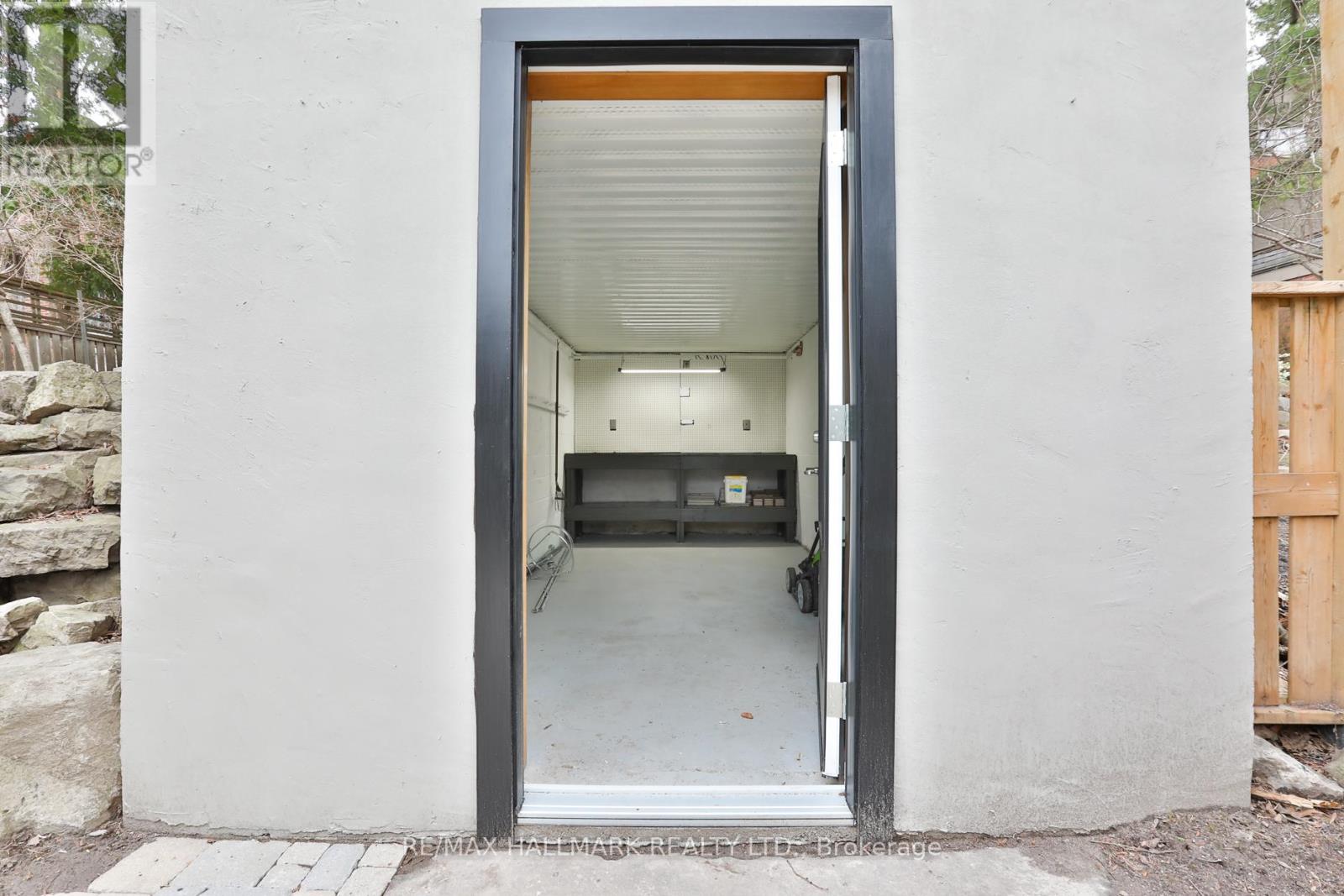 30 Oswald Crescent, Toronto, Ontario  M4S 2H6 - Photo 38 - C12966258