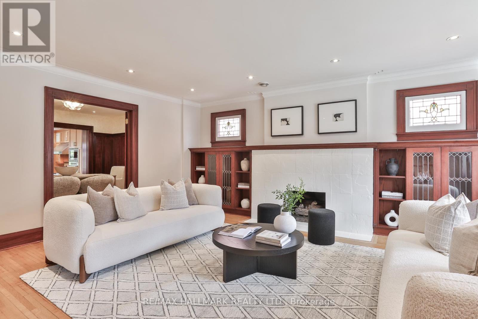 30 Oswald Crescent, Toronto, Ontario  M4S 2H6 - Photo 4 - C12966258