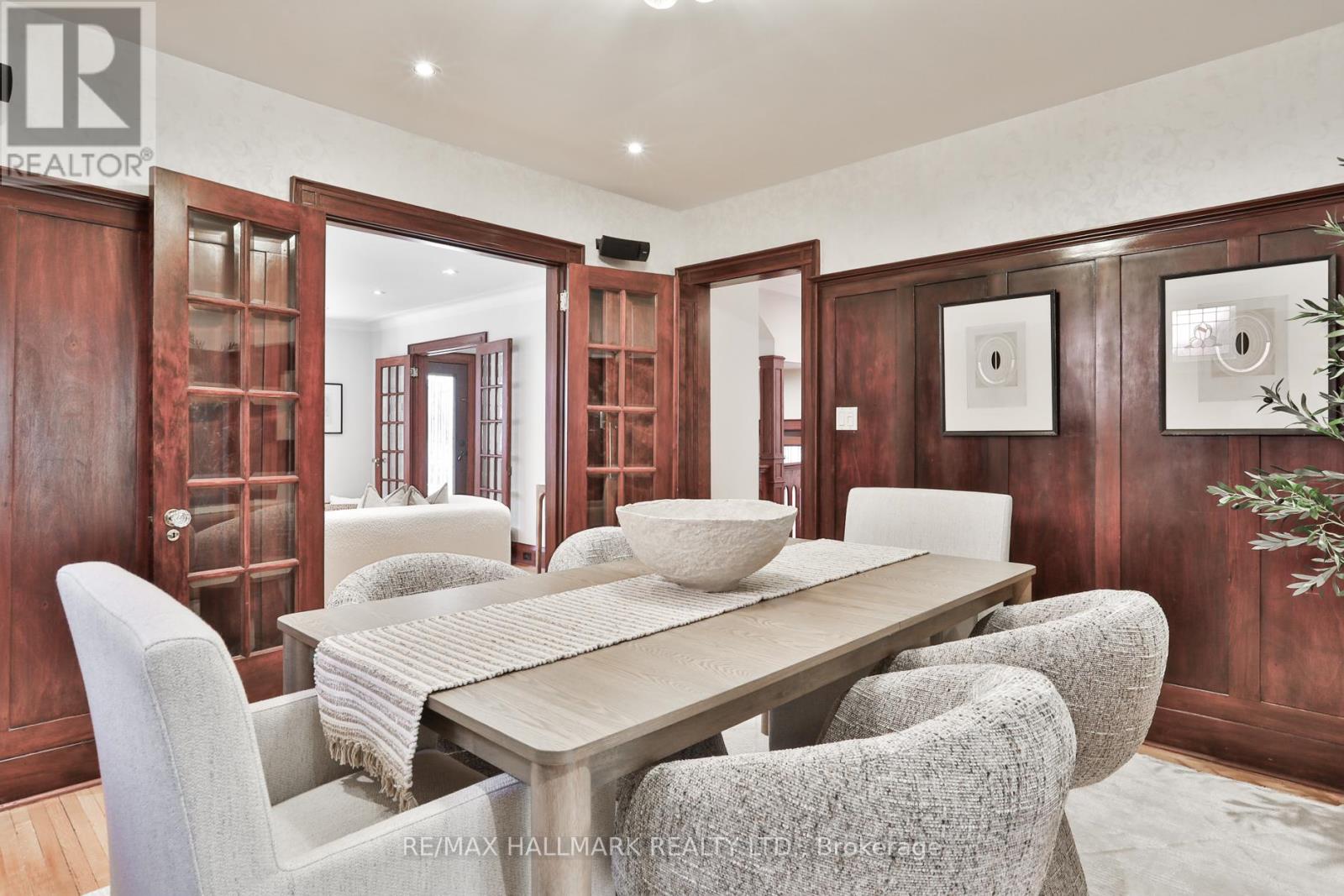 30 Oswald Crescent, Toronto, Ontario  M4S 2H6 - Photo 5 - C12966258