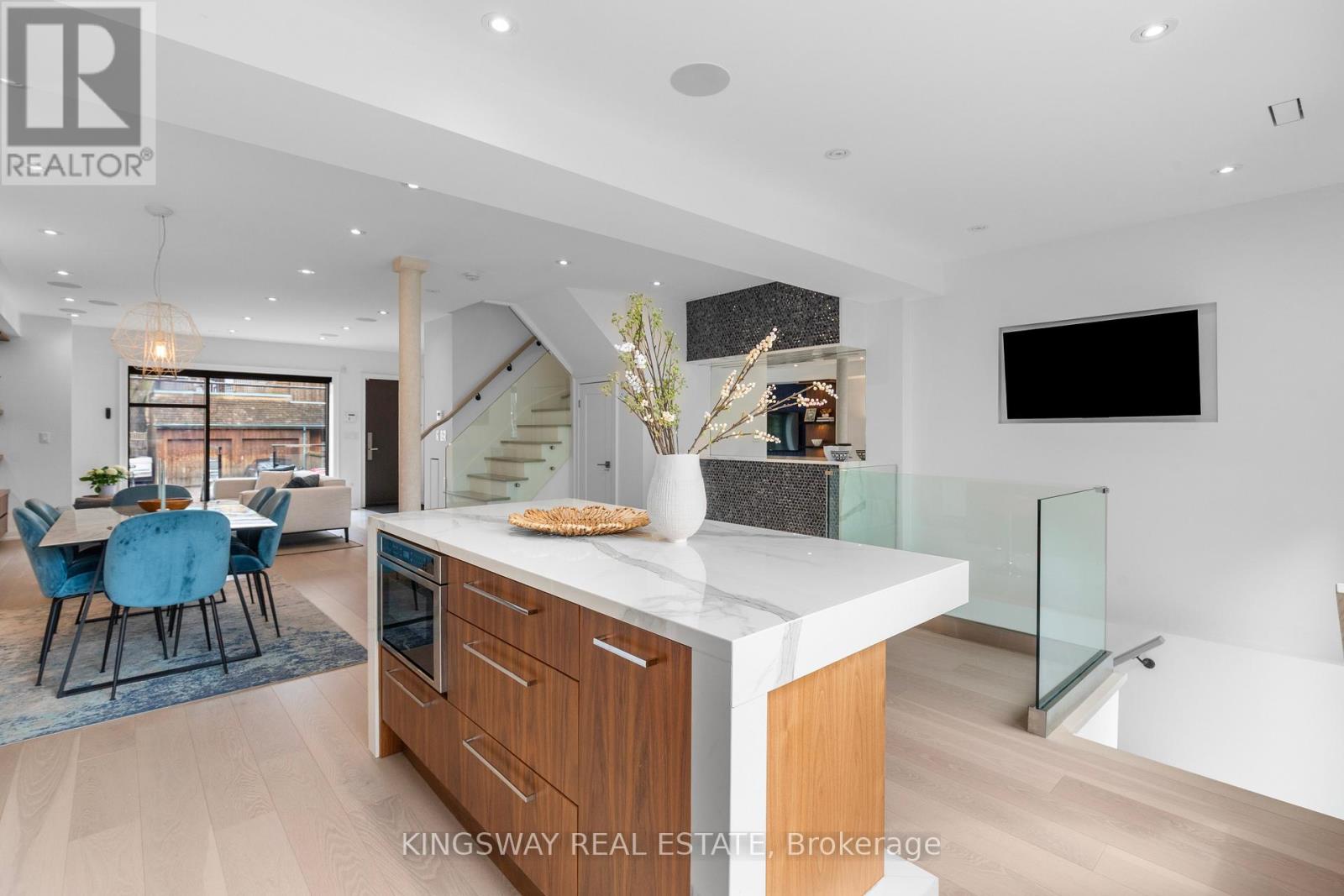 770 Palmerston Avenue, Toronto, Ontario  M6G 2R5 - Photo 11 - C12966288