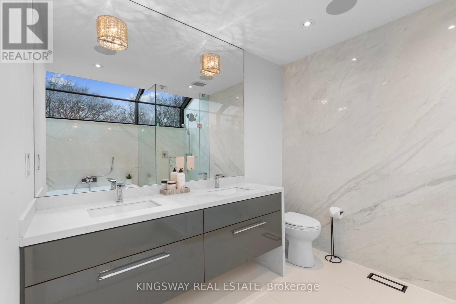 770 Palmerston Avenue, Toronto, Ontario  M6G 2R5 - Photo 15 - C12966288