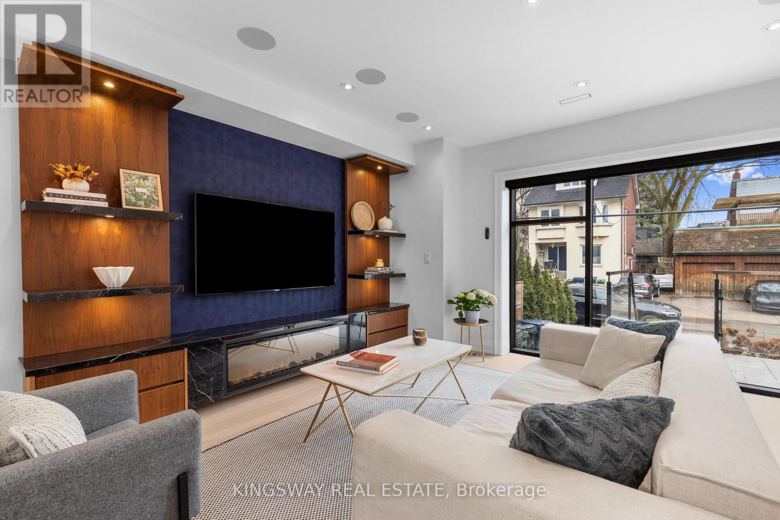 770 Palmerston Avenue, Toronto, Ontario  M6G 2R5 - Photo 3 - C12966288