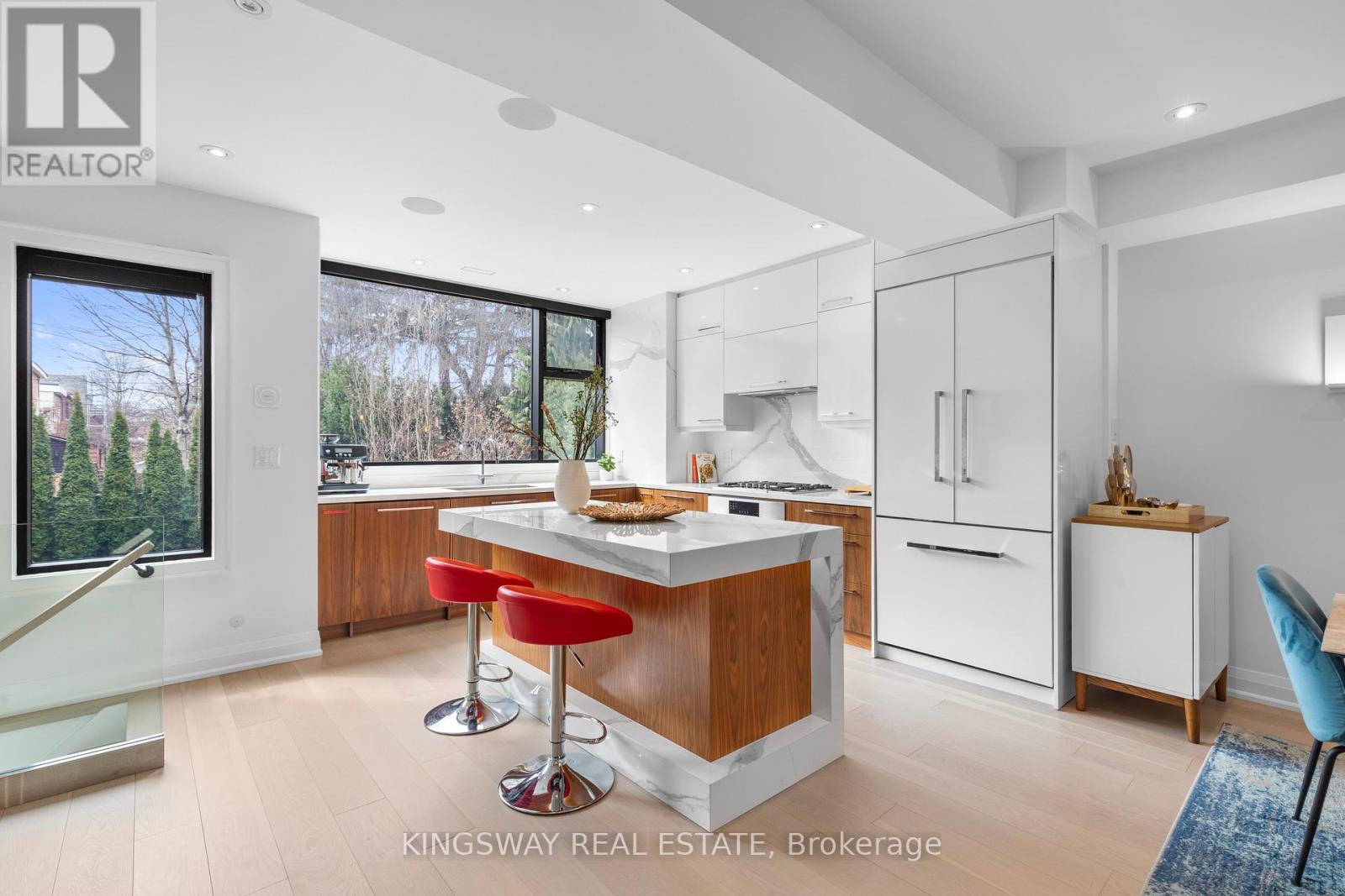 770 Palmerston Avenue, Toronto, Ontario  M6G 2R5 - Photo 7 - C12966288