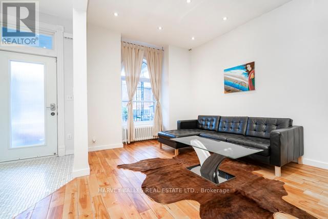 178 Manning Avenue, Toronto, Ontario  M6J 2K5 - Photo 3 - C12966304