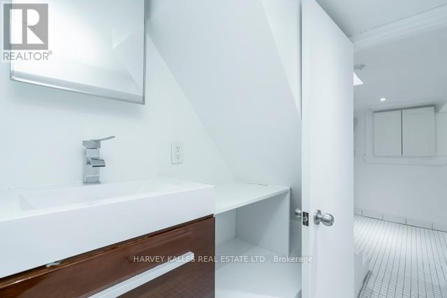 178 Manning Avenue, Toronto, Ontario  M6J 2K5 - Photo 44 - C12966304